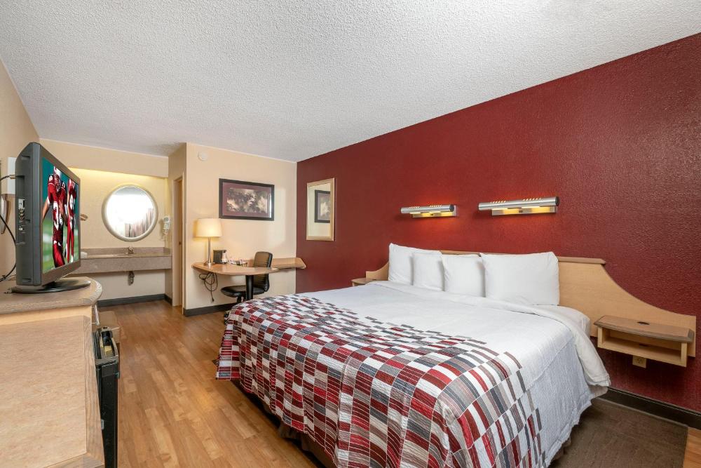 Superior King Room Smoke Free interior